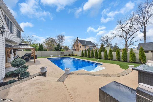 105 Morril Dr, South Plainfield Boro, NJ 07080