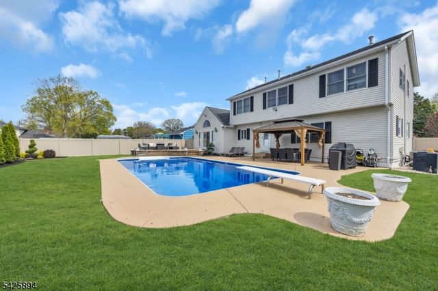 105 Morril Dr, South Plainfield Boro, NJ 07080