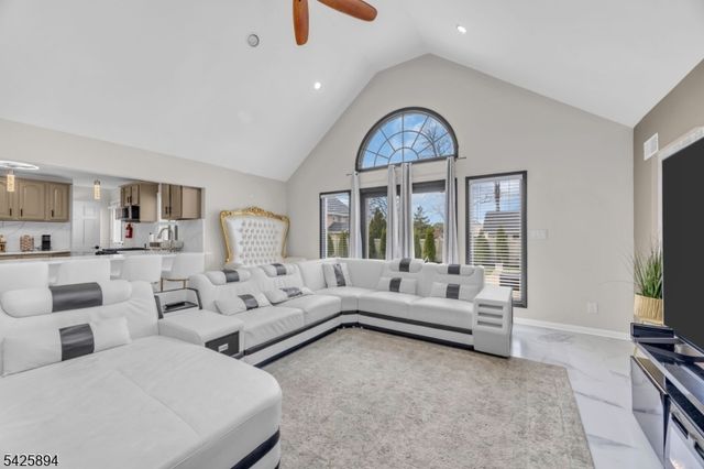 105 Morril Dr, South Plainfield Boro, NJ 07080