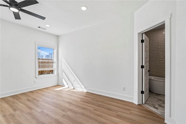 7001 Basswood Avenue, Bentonville, AR 72713