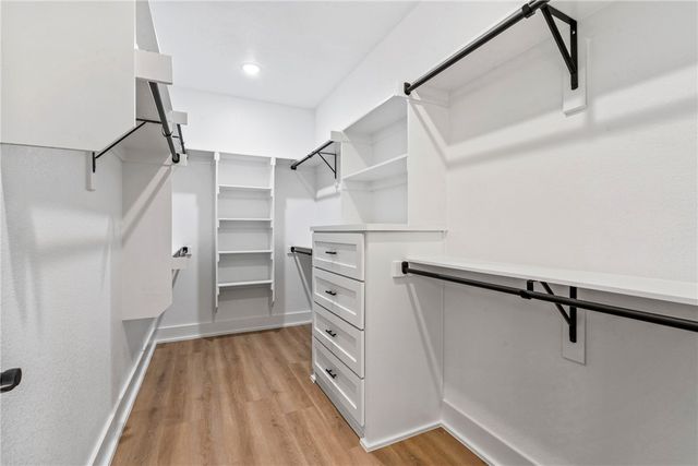 7001 Basswood Avenue, Bentonville, AR 72713