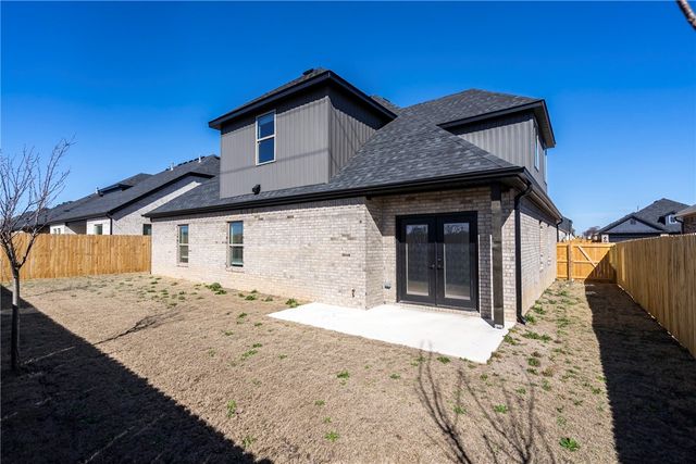 7001 Basswood Avenue, Bentonville, AR 72713