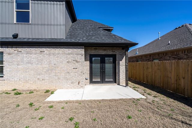 7001 Basswood Avenue, Bentonville, AR 72713