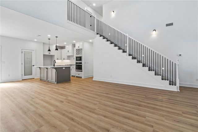 7001 Basswood Avenue, Bentonville, AR 72713