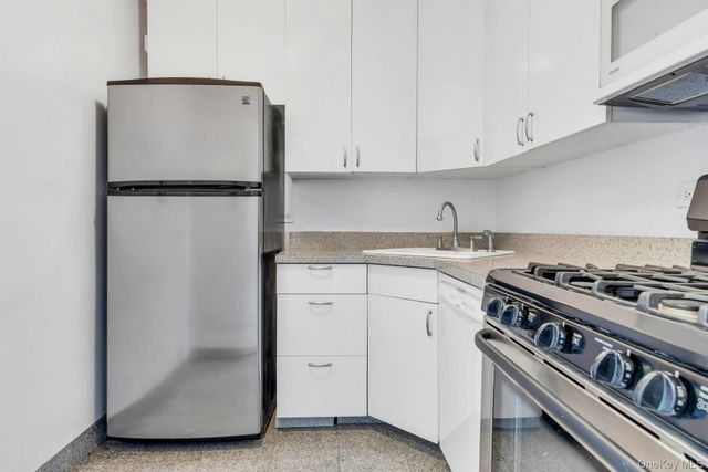 110-11 Queens Boulevard 26J, Forest Hills, NY 11375