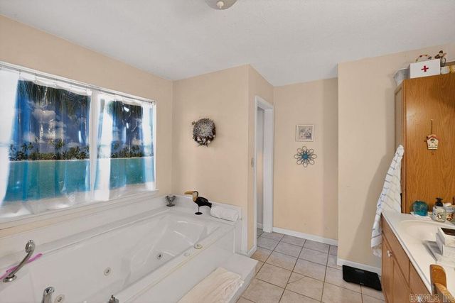 414 Bass Road, Vilonia, AR 72173