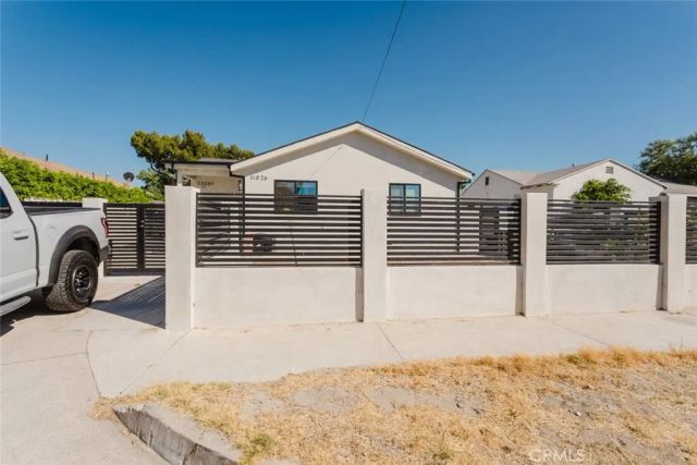 11026 Fleetwood Street, Sun Valley, CA 91352
