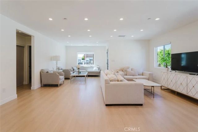 11026 Fleetwood Street, Sun Valley, CA 91352