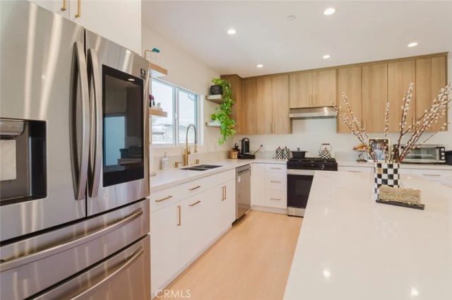 11026 Fleetwood Street, Sun Valley, CA 91352