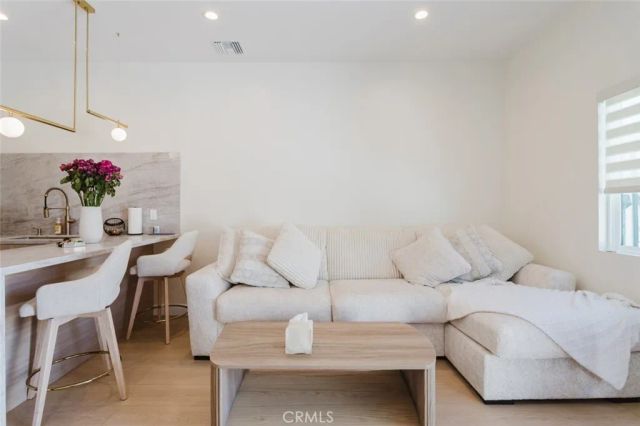 11026 Fleetwood Street, Sun Valley, CA 91352