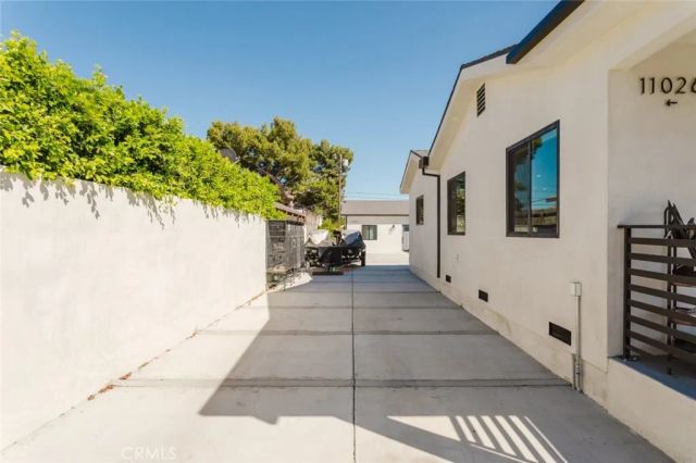 11026 Fleetwood Street, Sun Valley, CA 91352