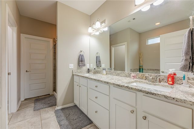 4008 SW Hollyhock Street, Bentonville, AR 72713