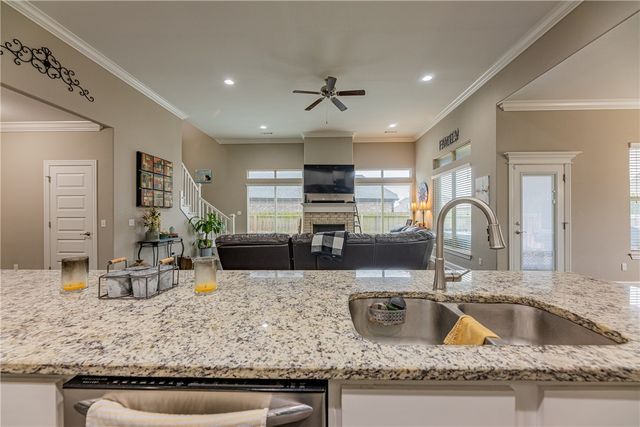 4008 SW Hollyhock Street, Bentonville, AR 72713
