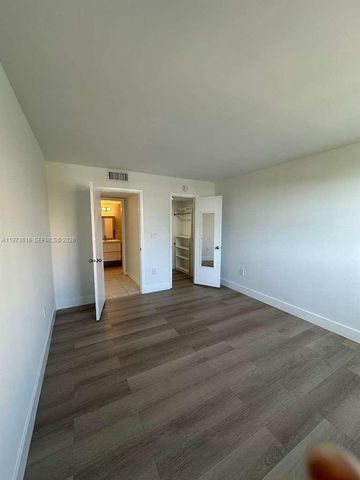 210 Sea View Dr 410, Key Biscayne, FL 33149