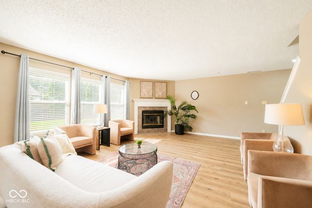 14787 Drayton Drive, Noblesville, IN 46062