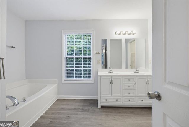 2421 2nd Street NW, Atlanta, GA 30318
