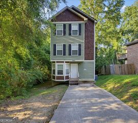 2421 2nd Street NW, Atlanta, GA 30318