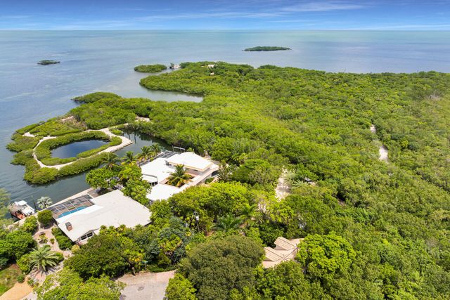 1590 Pelican Pass, Marathon, FL 33050