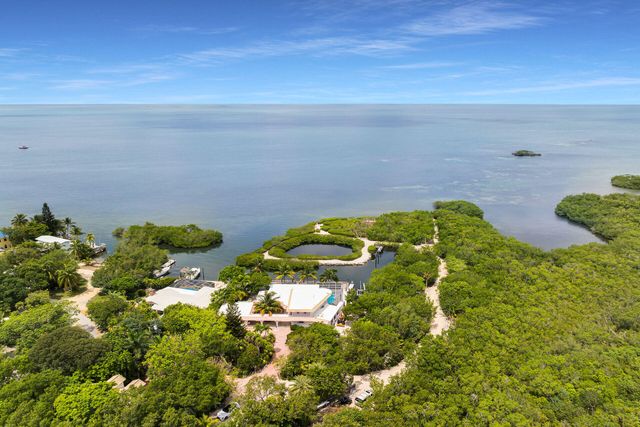 1590 Pelican Pass, Marathon, FL 33050