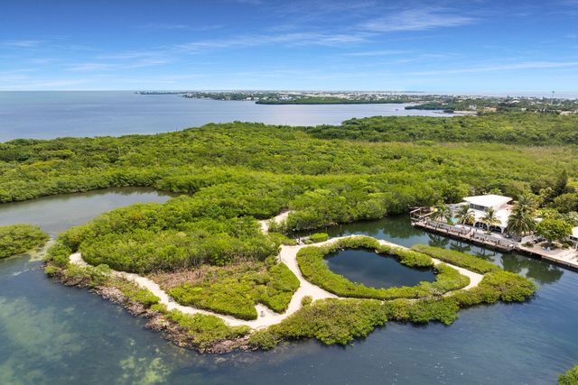 1590 Pelican Pass, Marathon, FL 33050