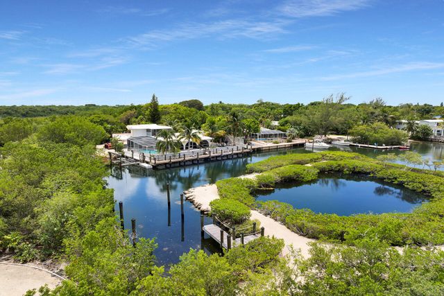 1590 Pelican Pass, Marathon, FL 33050