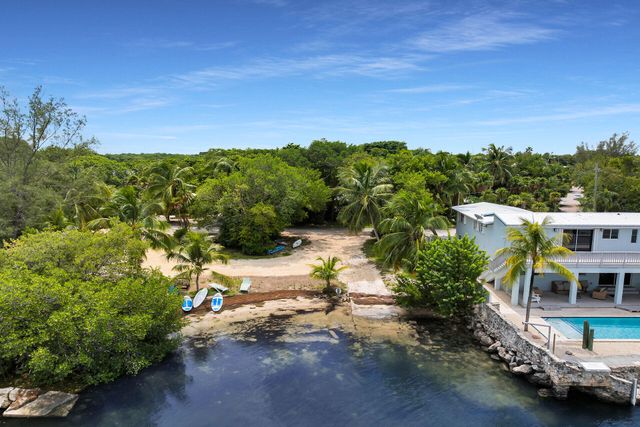 1590 Pelican Pass, Marathon, FL 33050