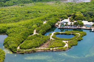 1590 Pelican Pass, Marathon, FL 33050