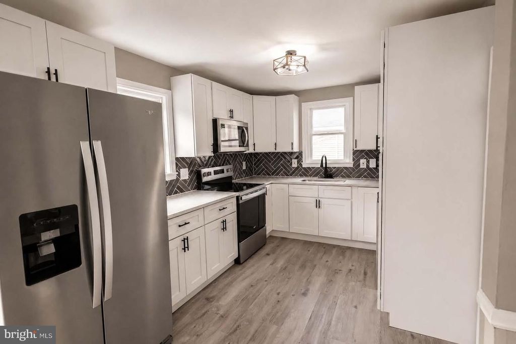 Image 12 of property listing at 7508 KENLEA AVE, Baltimore, MD 21236