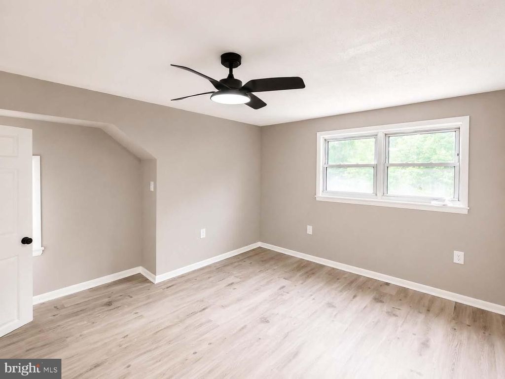 Image 20 of property listing at 7508 KENLEA AVE, Baltimore, MD 21236