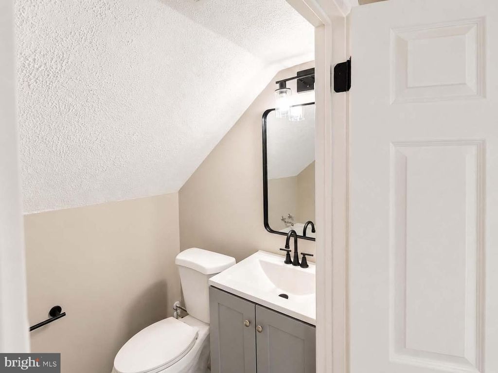 Image 22 of property listing at 7508 KENLEA AVE, Baltimore, MD 21236