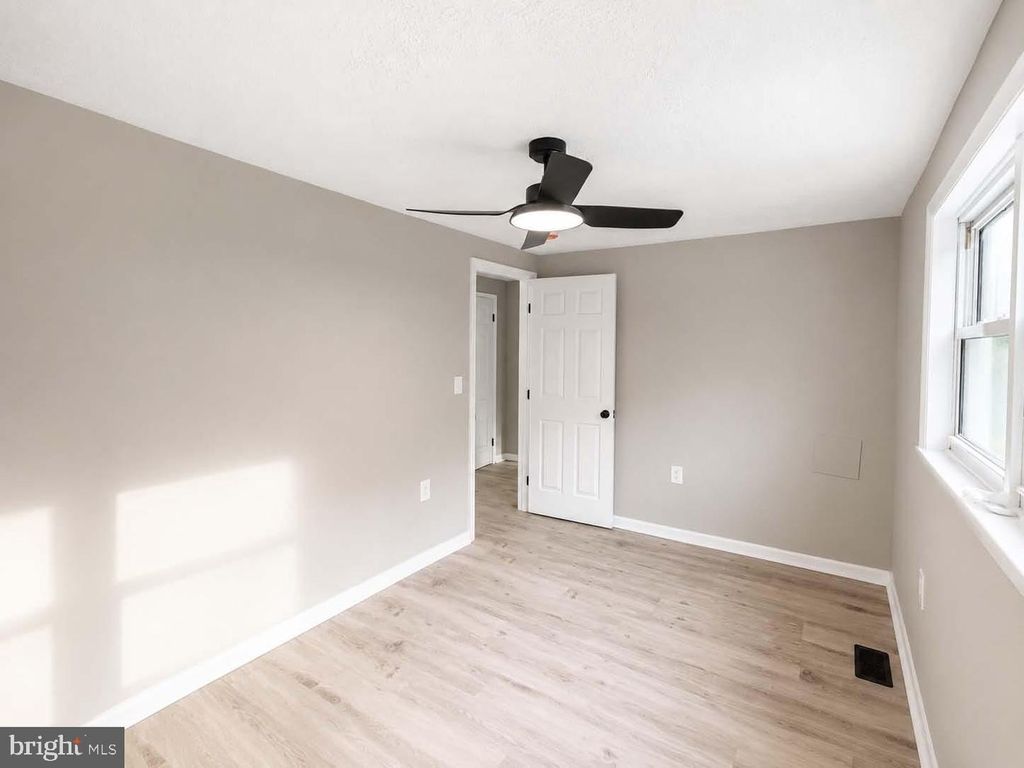 Image 25 of property listing at 7508 KENLEA AVE, Baltimore, MD 21236