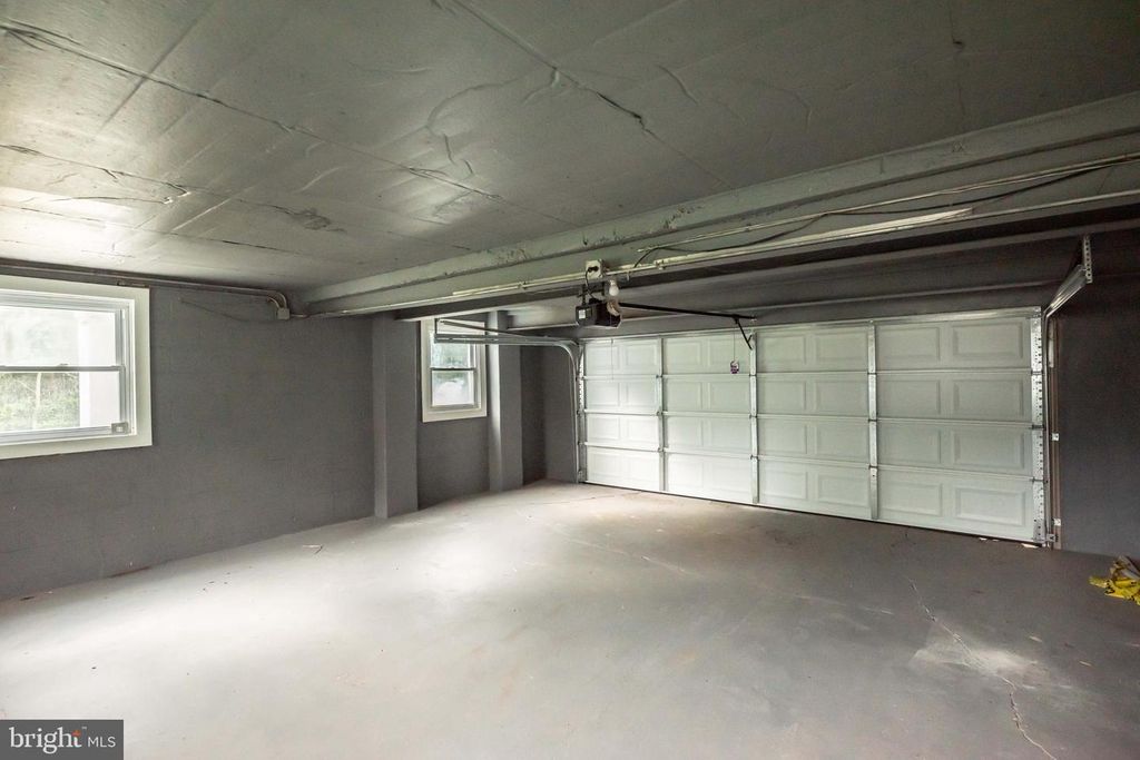 Image 36 of property listing at 7508 KENLEA AVE, Baltimore, MD 21236
