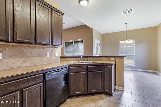 109 Sunny Oak Trail, Carencro, LA 70520