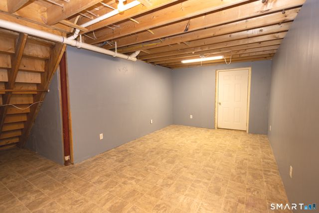 10 Russell Avenue, Brooklyn, CT 06234