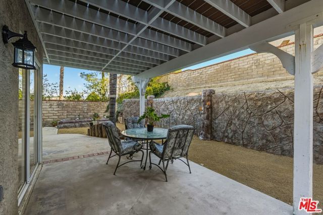 22042 Grovepark Drive, Saugus (santa Clarita), CA 91350