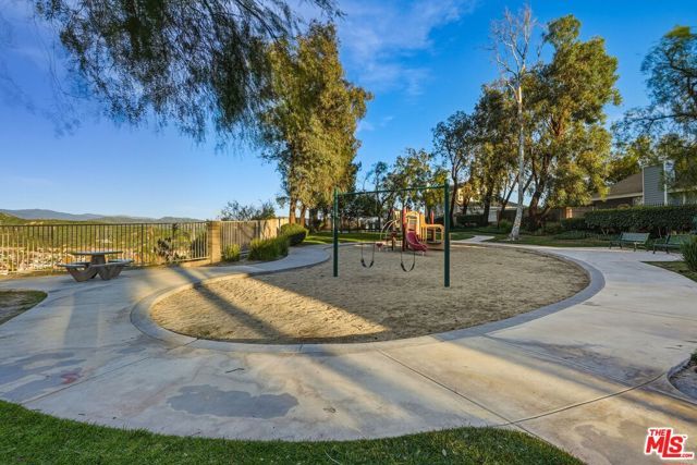 22042 Grovepark Drive, Saugus (santa Clarita), CA 91350