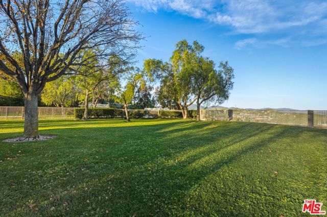 22042 Grovepark Drive, Saugus (santa Clarita), CA 91350