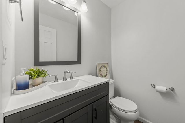 1301 Peshtigo Avenue, Naperville, IL 60564