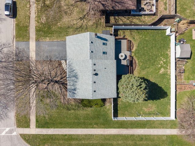 1301 Peshtigo Avenue, Naperville, IL 60564