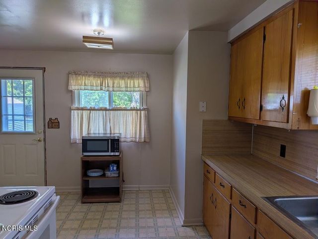 5214 Newhart Circle, Toledo, OH 43615