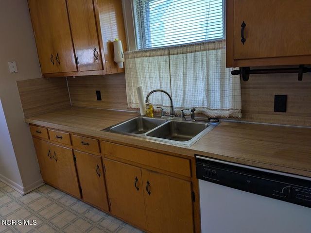 5214 Newhart Circle, Toledo, OH 43615