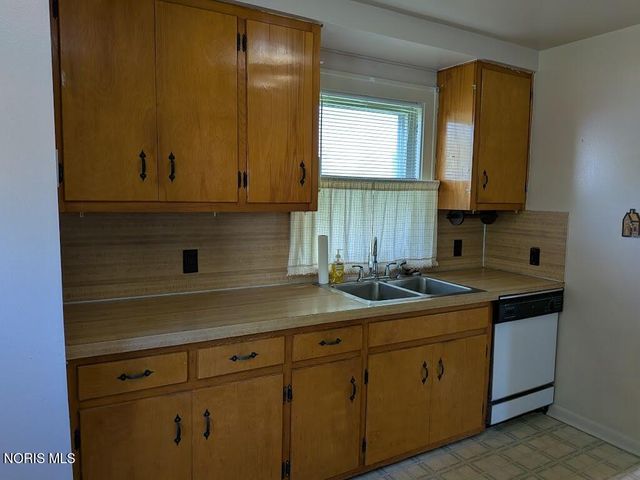 5214 Newhart Circle, Toledo, OH 43615