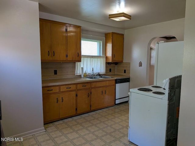 5214 Newhart Circle, Toledo, OH 43615