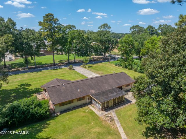 302 Rim Road, Lafayette, LA 70502