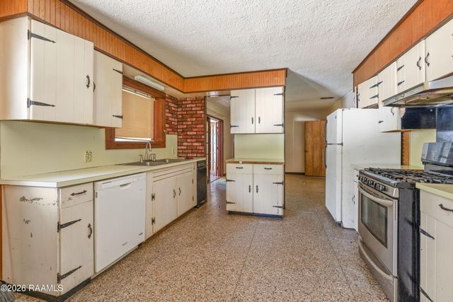 302 Rim Road, Lafayette, LA 70502