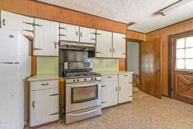 302 Rim Road, Lafayette, LA 70502