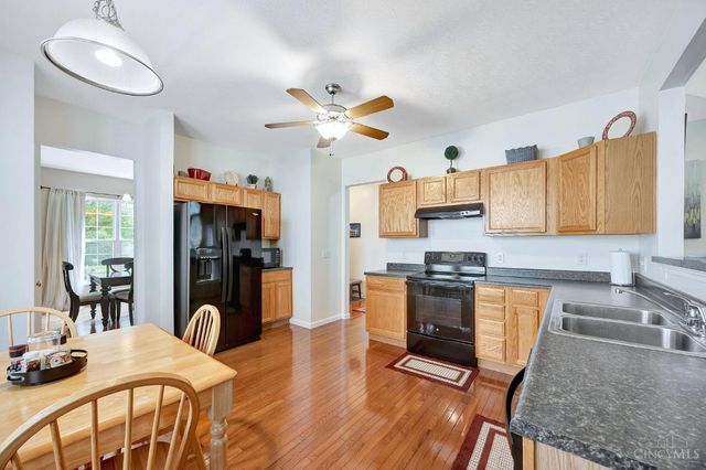 2348 Oaktree Place, Cincinnati, OH 45238