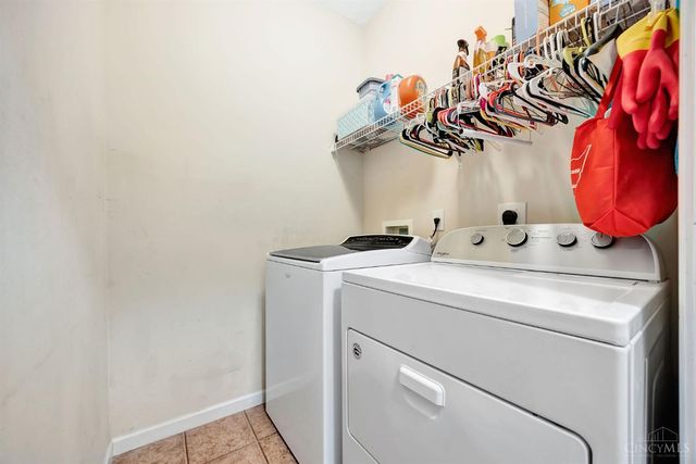 2348 Oaktree Place, Cincinnati, OH 45238