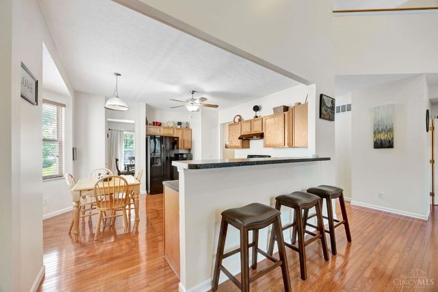 2348 Oaktree Place, Cincinnati, OH 45238