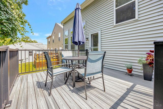 2348 Oaktree Place, Cincinnati, OH 45238